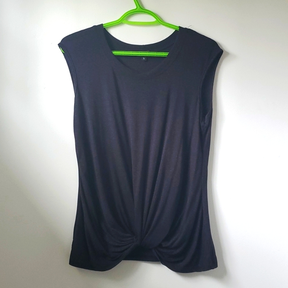 (3 for $25 bundle) Knot front t-shirt